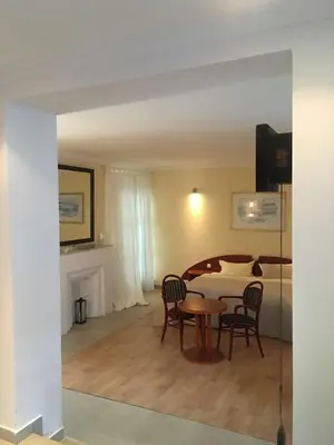 TV/Unterhaltungsangebot in der Unterkunft Berliner Hof