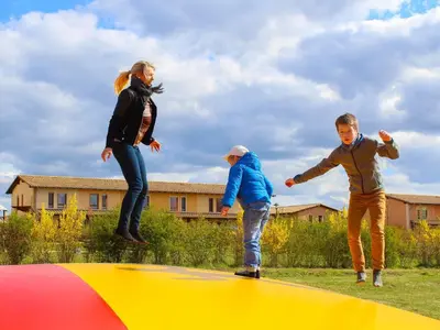 Gäste, die in der Unterkunft Ferienpark Templin direkt neben der Naturtherme übernachten