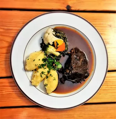 Essen im Hotel oder in der Nähe