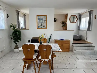Ein Sitzbereich in der Unterkunft Ferienhaus Schmidt