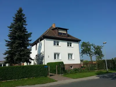 Das Gebäude in dem sich die Ferienwohnung befindet