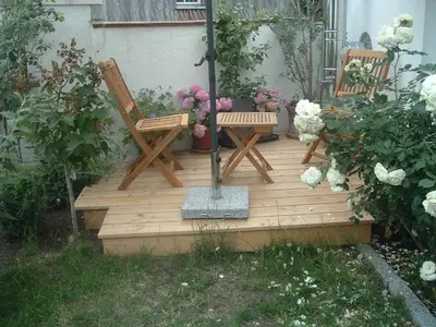 Ein Garten an der Unterkunft Cottage Ferienwohnung mit Seeblick