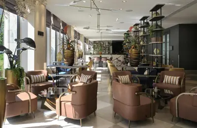 Ein Sitzbereich in der Unterkunft The Posthouse Berlin Potsdamer Platz- Leonardo Limited Edition