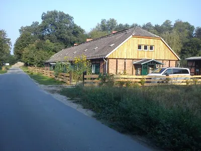 Das Gebäude in dem sich die Ferienwohnung befindet