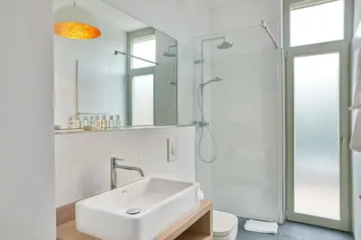Ein Badezimmer in der Unterkunft Park Penthouses Insel Eiswerder by Suite030