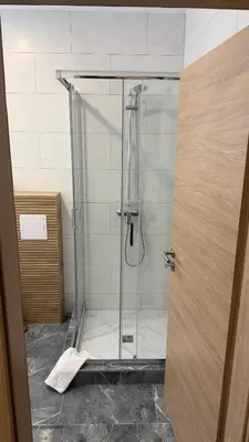 Ein Badezimmer in der Unterkunft Hotel Rosengarten