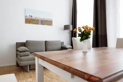 Ein Sitzbereich in der Unterkunft SC 03 by ROCKCHAIR Apartments l SUPERHOST Status l 2 Bedrooms Boxspringbeds Balcony Elevator - Cozy Family & Business Flair welcomes you!