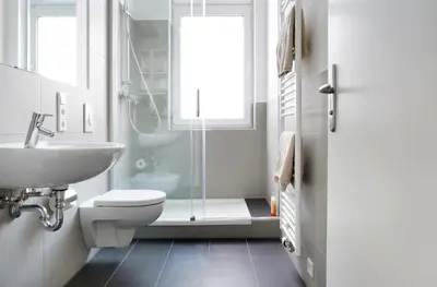 Ein Badezimmer in der Unterkunft SC 02 by ROCKCHAIR Apartments l SUPERHOST Status l 4 Bedrooms Boxspringbeds 2 Bathrooms Balcony Elevator - Cozy Family & Business Flair welcomes you!