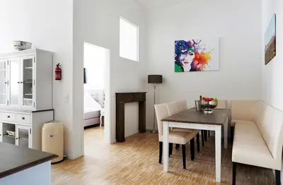 Ein Sitzbereich in der Unterkunft SC 04 by ROCKCHAIR Apartments l SUPERHOST Status l 4 Bedrooms Boxspringbeds 2 Bathrooms Balcony Elevator - Cozy Family & Business Flair welcomes you!
