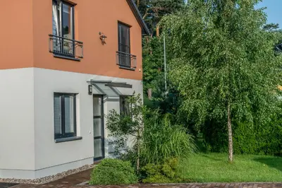 Ein Garten an der Unterkunft Ferienpark Rübezahl am Müggelsee