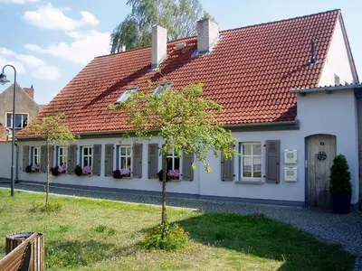 Das Gebäude in dem sich die Ferienwohnung befindet