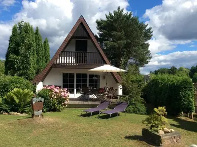Ein Garten an der Unterkunft Ferienhaus Kerstin