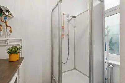Ein Badezimmer in der Unterkunft Holiday 33 Apartment H S-Bahn Schönhauser Allee