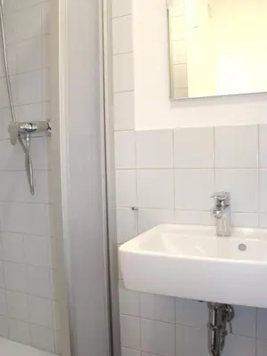 Ein Badezimmer in der Unterkunft BNB near Brandenburg Gate - Rooms & Apartments