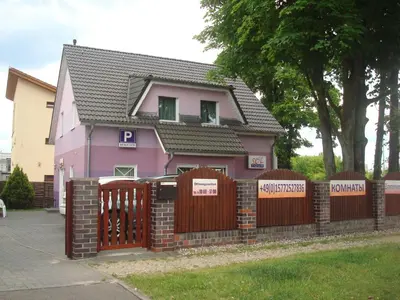 Das Gebäude in dem sich die Pension befindet