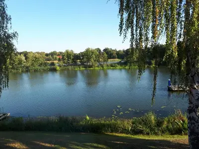 Blick auf einen Fluss in der Nähe der Pension