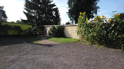 Ein Garten an der Unterkunft Ferienwohnung Am Atelier
