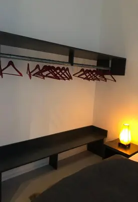 Ein Bett oder Betten in einem Zimmer der Unterkunft Ladenwohnung in Kreuzberg mit Parkplatz in einer Tiefgarage
