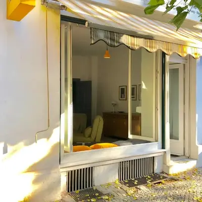 Ladenwohnung in Kreuzberg mit Parkplatz in einer Tiefgarage