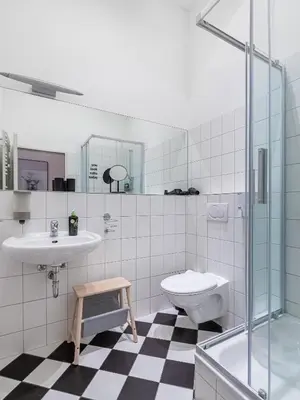 Ein Badezimmer in der Unterkunft Limehome Berlin Malmöer Straße