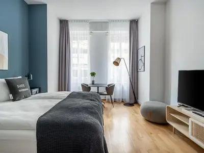 Ein Bett oder Betten in einem Zimmer der Unterkunft Limehome Berlin Malmöer Straße