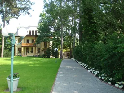 Ein Garten an der Unterkunft Residenz Villa Kult
