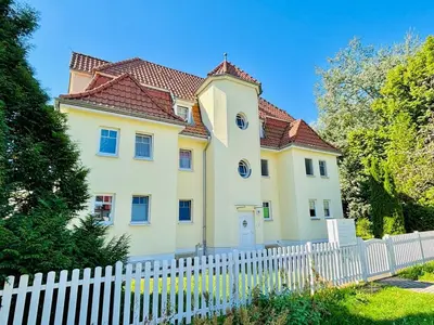 Das Gebäude in dem sich die Ferienwohnung befindet