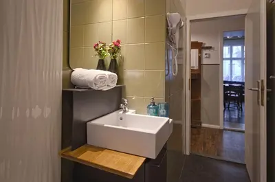 Ein Badezimmer in der Unterkunft Wohnung mit 2 Bädern (PB3)
