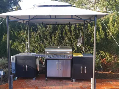 Ein für Gäste verfügbarer Grill in der Ferienwohnung