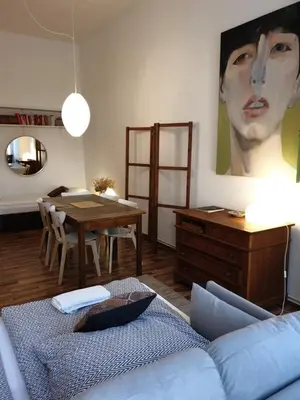 Ein Sitzbereich in der Unterkunft Apartment center Friedrichshain