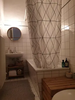 Ein Badezimmer in der Unterkunft Apartment center Friedrichshain