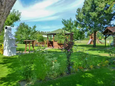 Ein Garten an der Unterkunft Ferienhof Rausch