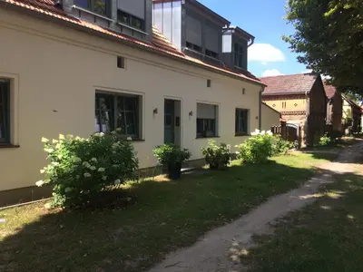 Das Gebäude in dem sich die Ferienwohnung befindet