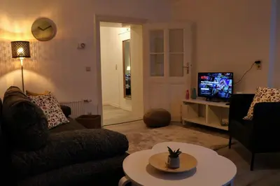 TV/Unterhaltungsangebot in der Unterkunft L Best Location Kreutzberg Bergmankeiz Central Berlin
