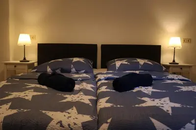 Ein Bett oder Betten in einem Zimmer der Unterkunft L Best Location Kreutzberg Bergmankeiz Central Berlin