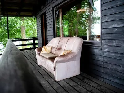 Ein Sitzbereich in der Unterkunft Ferienhaus Seeblick in Goyatz