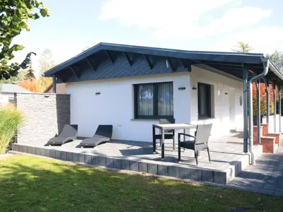 Das Gebäude in dem sich das Ferienhaus befindet