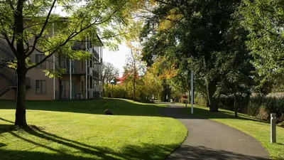 Ein Garten an der Unterkunft Seehotel Rheinsberg