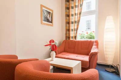 Ein Sitzbereich in der Unterkunft Pension Prenzlberg