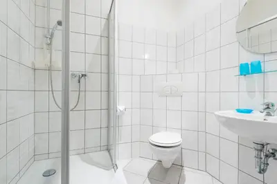Ein Badezimmer in der Unterkunft Pension Prenzlberg