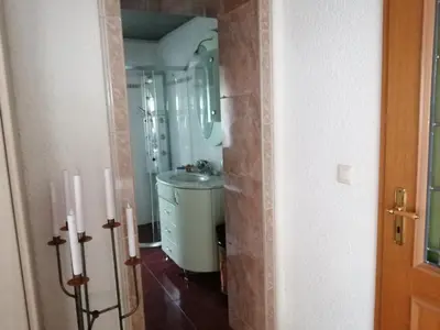 Ein Badezimmer in der Unterkunft Kleines Haus im Oderbruch