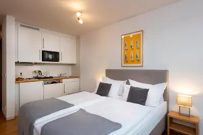 Küche/Küchenzeile in der Unterkunft Hotel Aquino Berlin