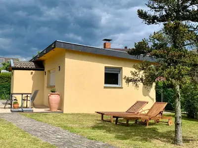 Das Gebäude in dem sich das Ferienhaus befindet