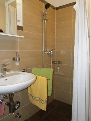 Ein Badezimmer in der Unterkunft Sommerhaus im Grünen