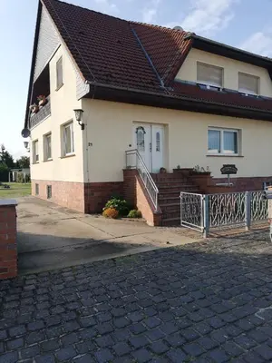 Das Gebäude in dem sich die Ferienwohnung befindet
