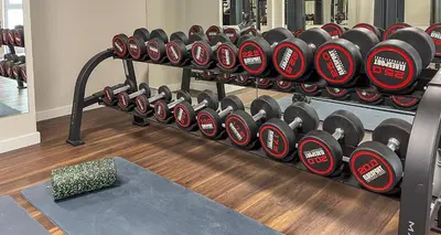 Das Fitnesscenter und/oder die Fitnesseinrichtungen in der Unterkunft PLAZA Premium Berlin Kurfürstendamm