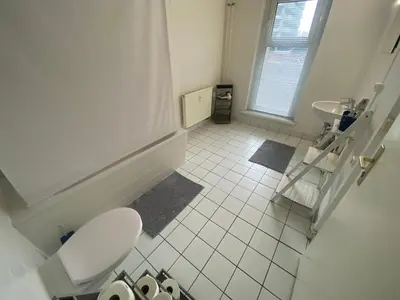 Ein Badezimmer in der Unterkunft Osthafen IV