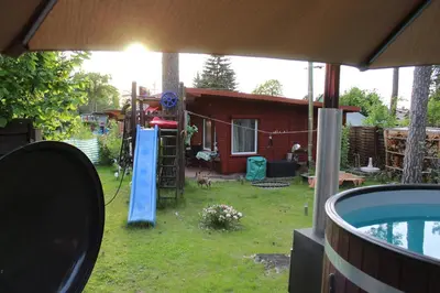 Ein Garten an der Unterkunft Sommerhausrelaxing für gestreßte Menschen
