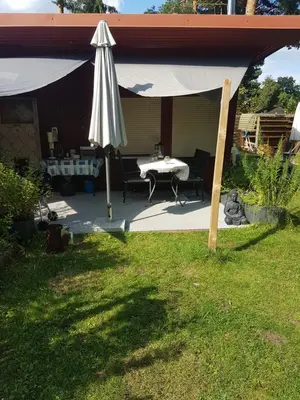 Ein Garten an der Unterkunft Sommerhausrelaxing für gestreßte Menschen