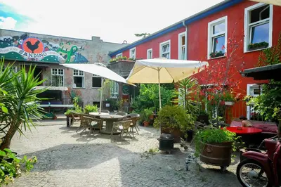 Das Gebäude in dem sich das Hostel befindet